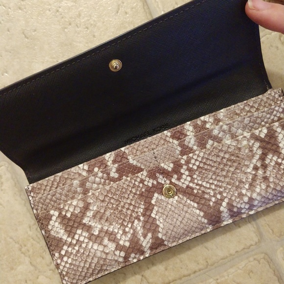 wallet - Picture 2 of 4